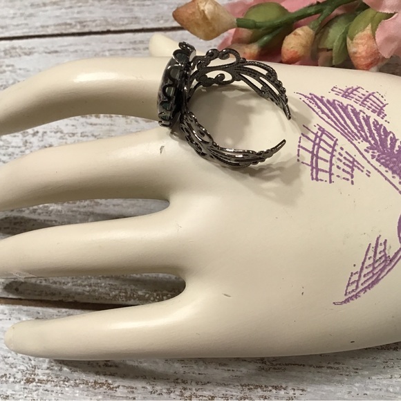 Audrey Hepburn Ring - Picture 6 of 7